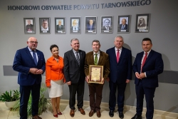 Czytaj więcej: Wincenty Witos Honorowym Obywatelem Powiatu Tarnowskiego
