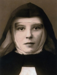 Czytaj więcej: Zakliczyński Anioł Dobroci s. M. Otylia Sacha CSSJ (1911-1995)